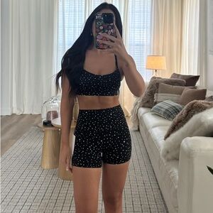 Lululemon scatter heart size 6 Align no line 4” shorts